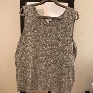 2X Sleeveless top /front pocket & Criss cross back